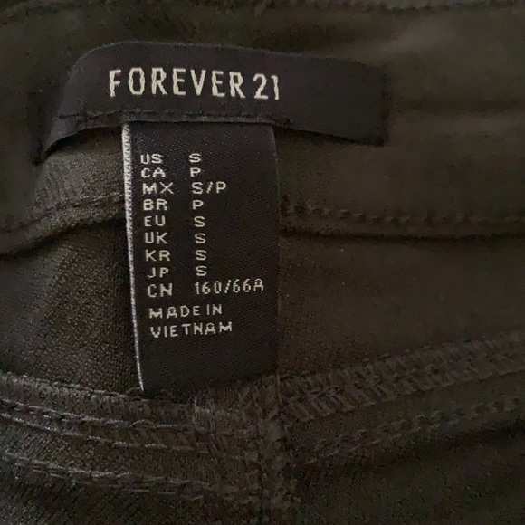 Forever 21 - Picture 3 of 3